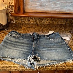 Good American jean shorts